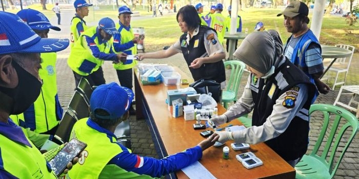 polresta-malang-kota-gelar-ikut-apel-dan-cek-kesehatan-gratis-bagi-ratusan-supeltas