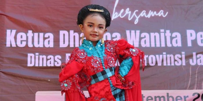 Keybi saat menjadi bintang tamu fashion show pada acara launching gerakan orang tua asuh oleh Cabdin Kota Malang-Kota Batu beberapa waktu lalu.