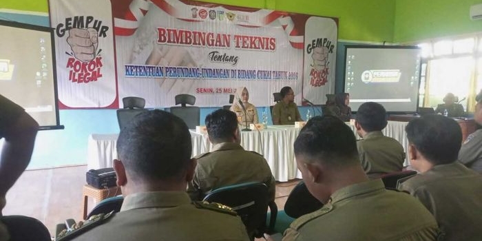 Anggota Satpol PP Kabupaten Kediri saat mengikuti pembekalan. Foto: Ist