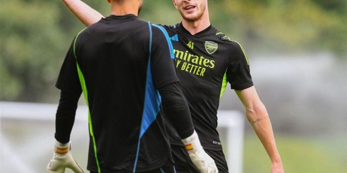 Declan Rice saat menjalani sesi latihan bersama Arsenal.