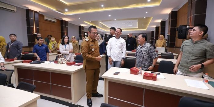 wali-kota-batu-tekankan-pentingnya-kolaborasi-untuk-tingkatkan-ketenagakerjaan-dan-vokasi