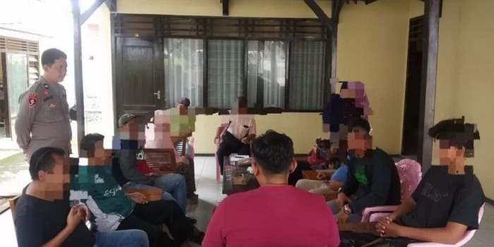 pria-di-lamongan-terekam-cctv-curi-pakaian-dalam-penghuni-kos-polsek-brondong-gelar-mediasi