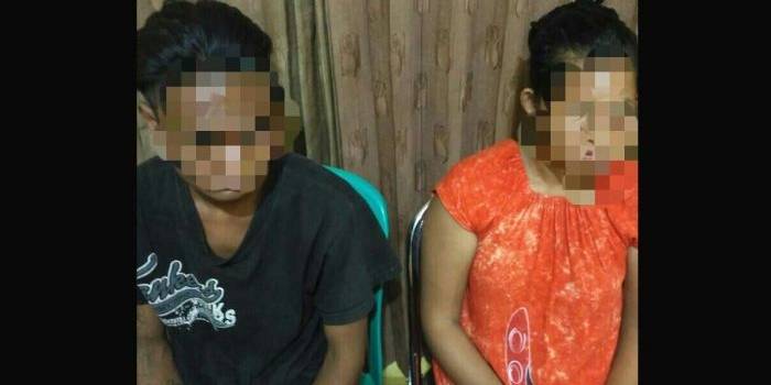 Dua pengedar karnopen yang ditangkap. foto: SUWANDI/ BANGSAONLINE
