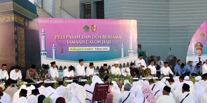 doa-bersama-jemaah-calon-haji-bupati-jember-minta-calon-tamu-allah-swt-jaga-kondisi