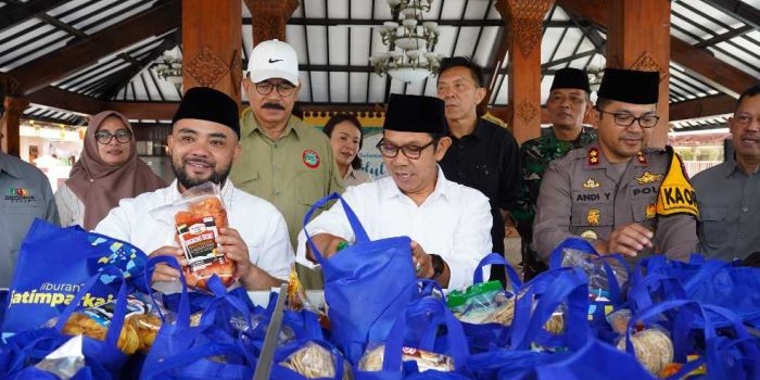 wali-kota-batu-apresiasi-penyaluran-ribuan-paket-sembako-program-csr-jtp-group