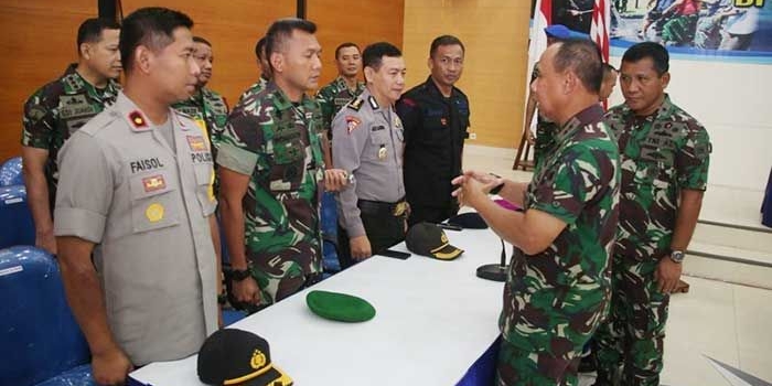 Panglima Komando Armada II Laksda TNI Mintoro Yulianto, S.Sos.M.Si secara resmi membuka Latihan Pengamanan Pemilu Legislatif dan Presiden.