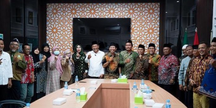 Paslon Calon Bupati dan Wakil Bupati Sidoarjo Subandi-Mimik saat bersitalurahmi ke PD Muhammadiyah Sidoarjo