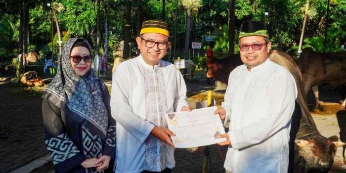 petrokimia-gresik-salurkan-hewan-kurban-senilai-total-rp15-miliar-untuk-warga-sekitar