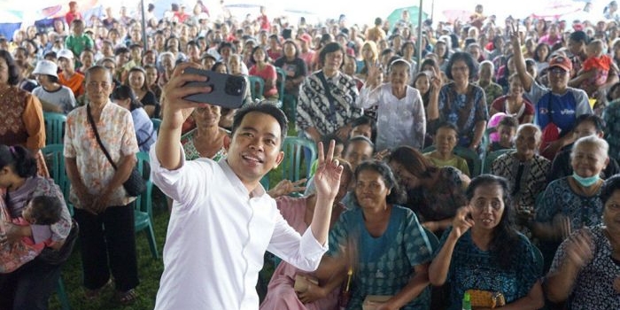 Presiden LSN Gus Muhammad Fawait berbaur bersama ribuan emak-emak kristiani dalam Apel Kebangsaan di Jember. Foto: Ist.