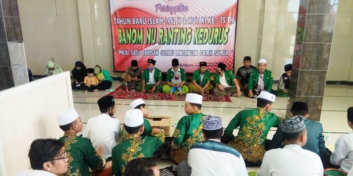 Banom NU se-Kelurahan Kedurus memperingati Tahun Baru Islam 1 Muharam 1442 H di Masjid Baitul Fikri, Perumahan Gunungsari Indah. foto: istimewa