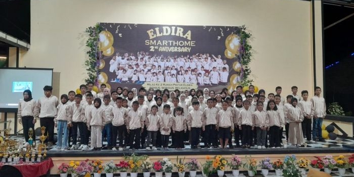 Para peserta didik Eldira saat  foto bersama