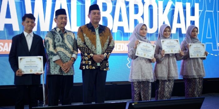 lepas-santri-kelas-12-angkatan-pertama-pkpps-ulya-wali-barokah-ini-pesan-kepala-kemenag-kota-kediri