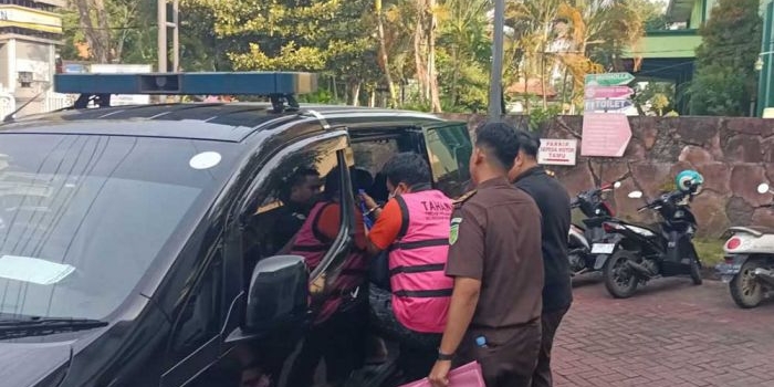 usai-buron-2-tahun-kejari-lamongan-tahan-dpo-kasus-korupsi-pengurukan-tanah-dthp