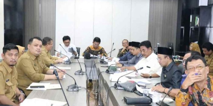triwulan-satu-pad-gresik-capai-rp328478-miliar