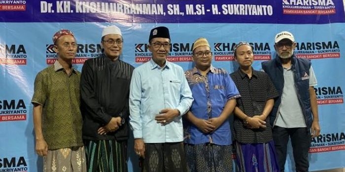 Kholilurrahman bersama tim pemenangan