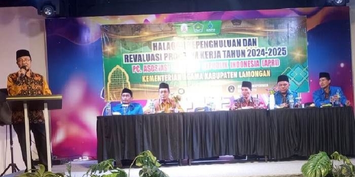 Mukhlisin Mufa saat memberikan sambutan dalam pembukaan halaqoh kepenghuluan 