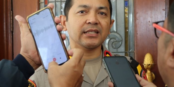 Kapolres Batu, AKBP Andi Yudha Pranata saat memberi keterangan kepada awak media