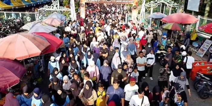 diikuti-ribuan-warga-jurnalis-muda-pamekasan-gelar-jjs-peringati-hari-gizi-nasional