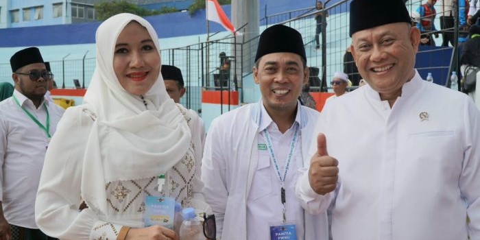 senator-lia-istifhama-puji-kepala-bgn-pelaksanaan-makan-bergizi-gratis-di-jatim-paling-progresif