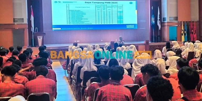 kenalkan-dunia-perguruan-tinggi-ke-pelajar-sman-2-batu-studi-kampus-ke-pens-dan-unair