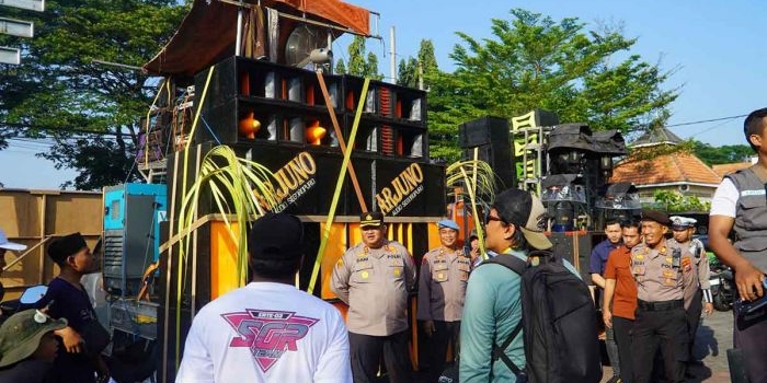 polres-pasuruan-apresiasi-pelaksanaan-bangil-carnival-2025