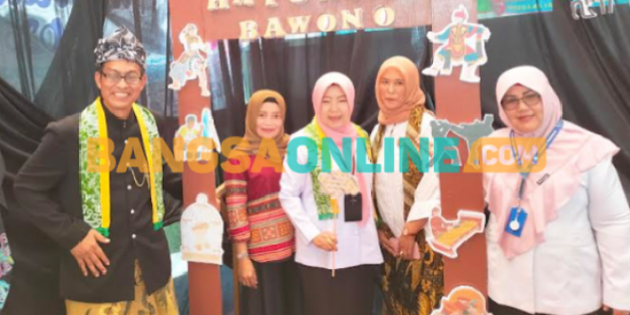 Kacandin Wilayah Kota Malang-Batu Hastini Ratna Dewi saat foto bersama anggota MKKS SMA Kota Batu