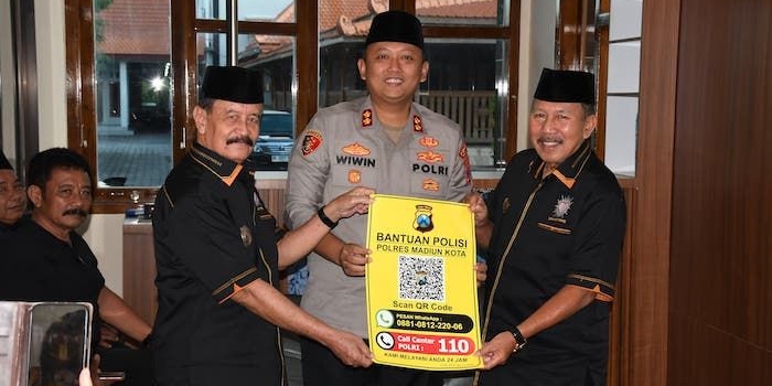 kapolres-madiun-kota-yang-baru-silaturahmi-ke-padepokan-psht