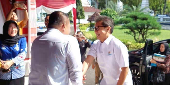 tinjau-penanganan-kusta-di-sampang-menkes-bakal-beri-reward-ke-puskesmas-yang-banyak-mendeteksi