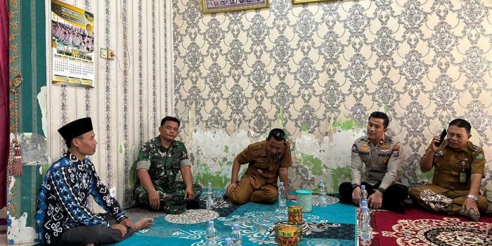 Silaturahmi yang dilakukan Forkopimcam Taman menjelang pelaksanaan Pilkades atau pemilihan kepala desa. 