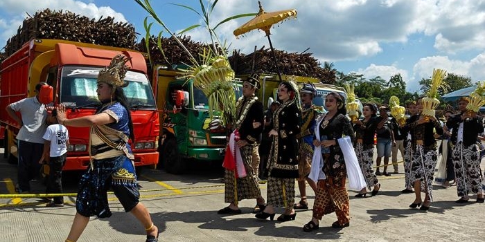 manten-tebu-tandai-dimulainya-musim-giling-2026-pt-rmi-targetkan-produksi-hingga-130-ribu-ton-gula