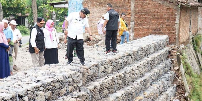 gercep-tangani-banjir-plt-bupati-nganjuk-tinjau-lokasi-terdampak