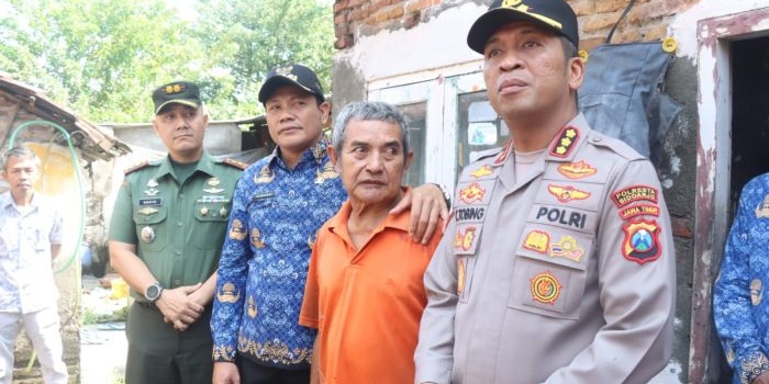 sambut-hari-bhayangkara-ke-79-forkopimda-dan-polresta-sidoarjo-sidak-rtlh