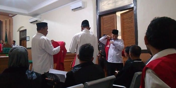main-judi-remi-di-warkop-empat-pria-di-sidoarjo-divonis-4-bulan-penjara