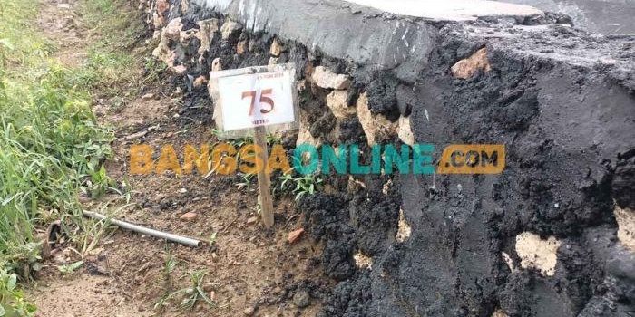 Proyek irigasi P3-TGAI di Desa Bringin, Kecamatan Tambelangan, Sampang, yang diduga tak sesuai perencanaan. Foto: MUTAMMIM/BANGSAONLINE 