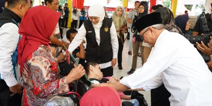 wawali-kediri-dampingi-gubernur-jatim-salurkan-sapa-bansos-perkuat-sinergi-pengentasan-kemiskinan