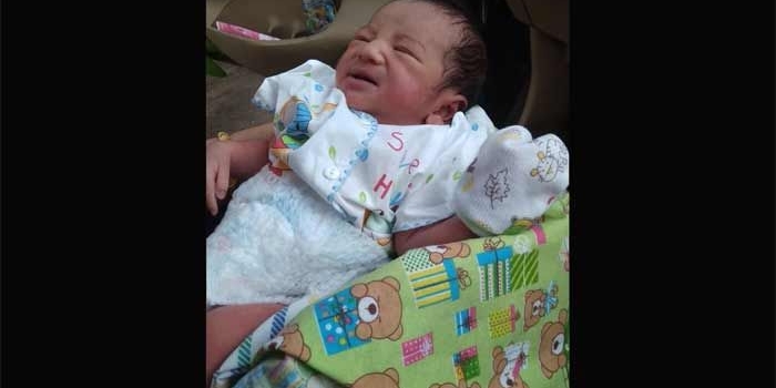 Bayi malang yang dibuang ibunya.