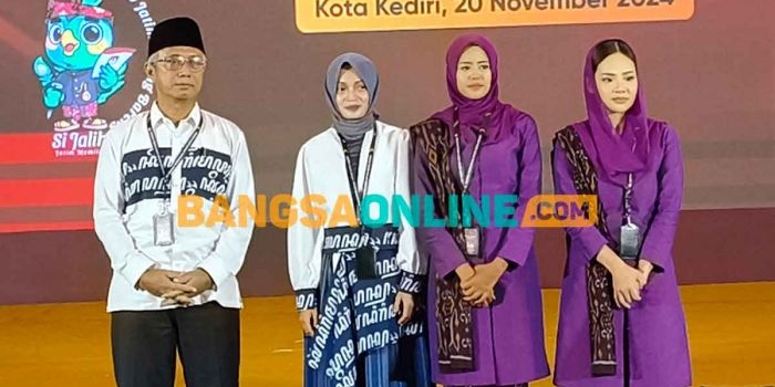 pascadebat-pamungkas-ketua-kpu-kota-kediri-ajak-masyarakat-datang-ke-tps-pada-27-november-2024