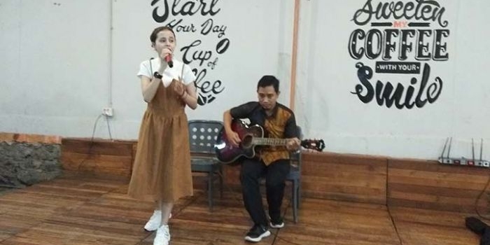 Virza saat berada di warung Pak Montok, Sidoarjo.
