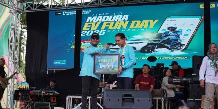 madura-ev-day-2025-pln-dan-pemkab-sumenep-dorong-ekosistem-kendaraan-listrik