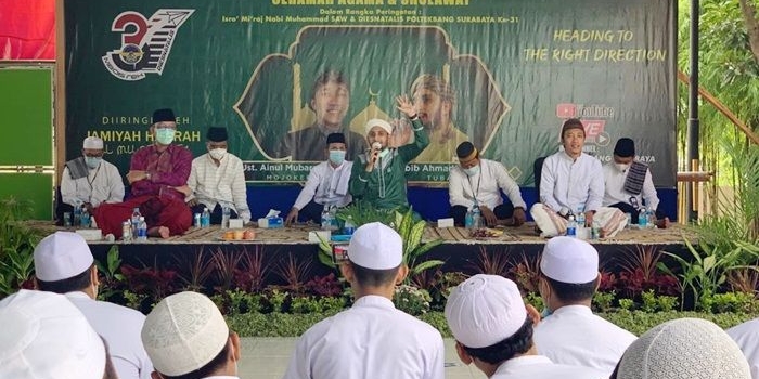 Suasana Istigasah dalam memperingati Dies Natalis ke-31 Poltekbang Surabaya.