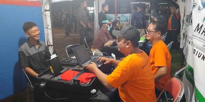 bupati-madiun-gelar-sepesma-lagi-warga-bisa-kenalkan-produk-umkm-hingga-urus-kependudukan-gratis