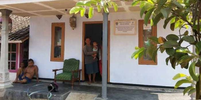 Salag satu rumah usai direhab. foto: andi/BANGSAONLINE