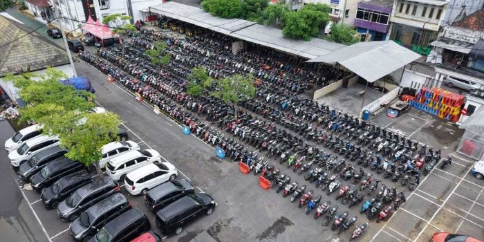 gelar-bazar-ranmor-polrestabes-surabaya-kembalikan-800-motor-ke-pemilik