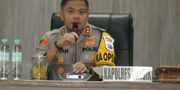 Kapolres Gresik, AKBP Rovan Richard Mahenu