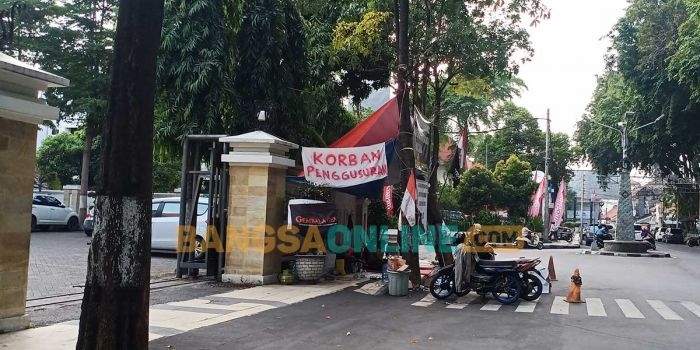 dprd-gresik-belum-bahas-relokasi-43-pkl-kali-avoor