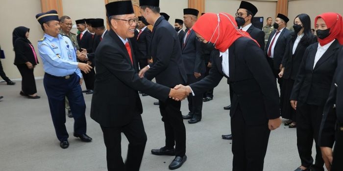 pesan-kakanwil-kemenkumham-jatim-pada-ppns-notaris-pengganti-dan-pejabat-fungsional-yang-dilantik