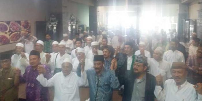 Forum Komunikasi Kiai Kampung se-Jawa Timur (FK3JT) menyatakan sikap mendukung Cagub dari NU pada Pilgub 2018. 