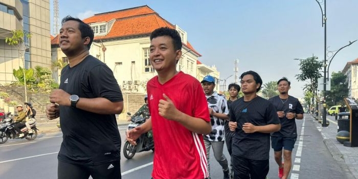 peringati-han-2025-karang-taruna-surabaya-dorong-warga-dan-anak-kota-pahlawan-olahraga-pagi