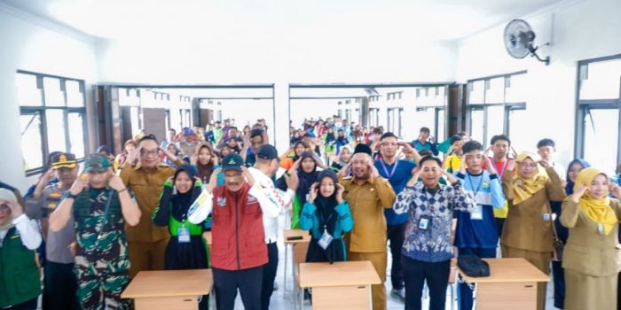 mensos-tinjau-sekolah-rakyat-menengah-atas-37-gresik