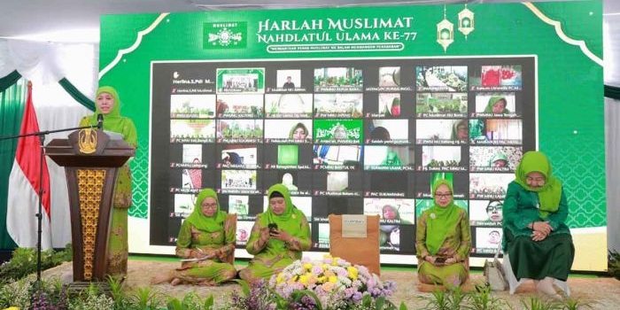 Khofifah Indar Parawansa ketika menyampaikan pidato Resepsi Harlah ke-77 Muslimat NU di Jakarta.